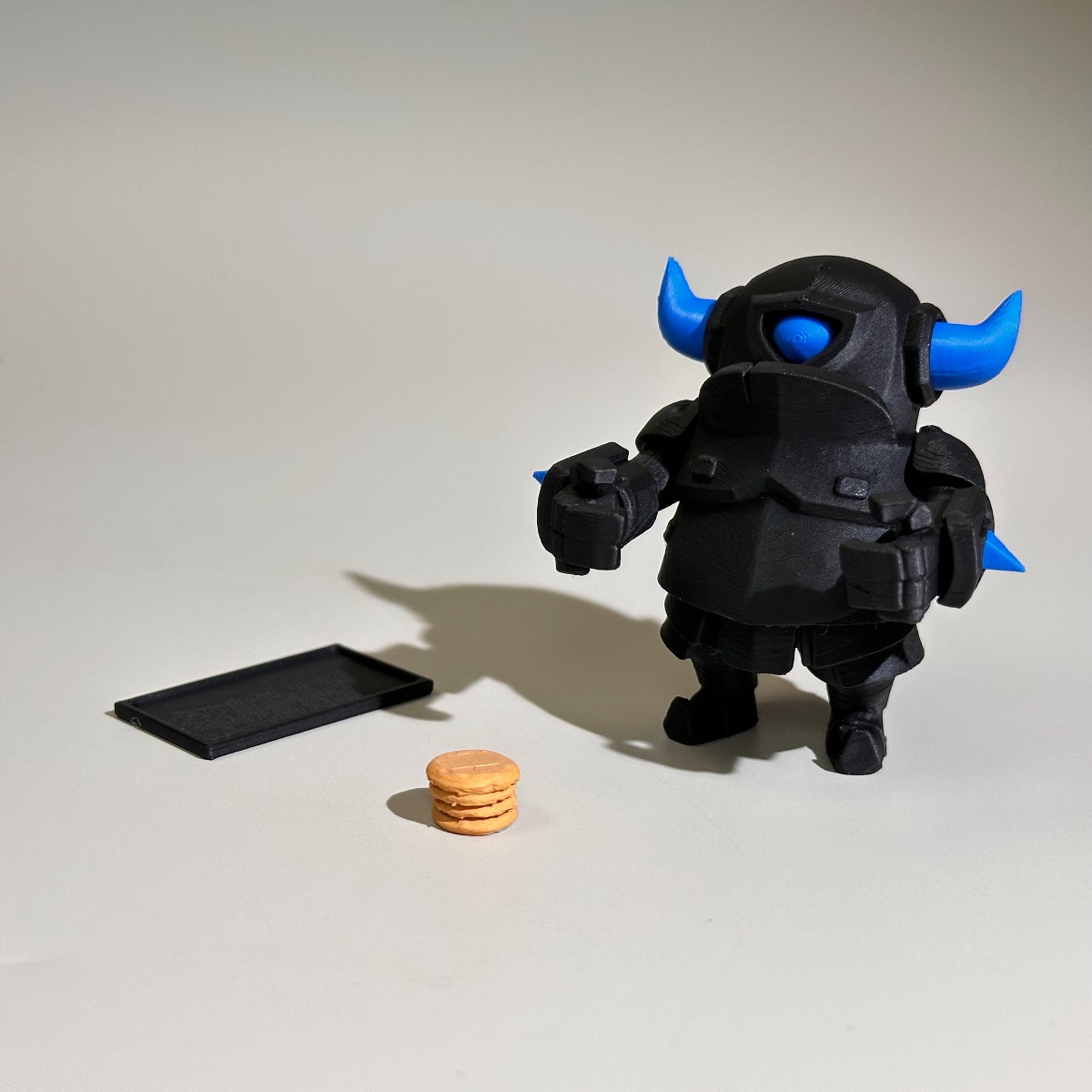 Clash Royale P.E.K.K.A. with P - Gaming Accessories For Room incelemesi ve fiyatı